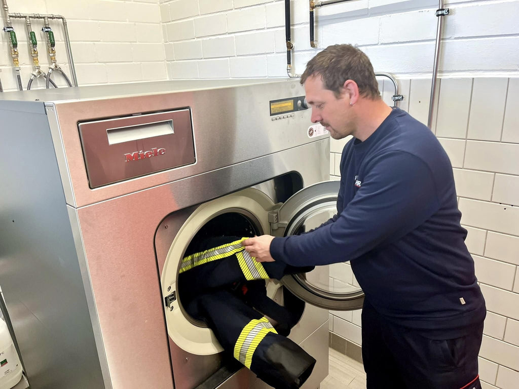 Neue Wasch- und Trocknungsanlage stärkt Gesundheitsschutz der Feuerwehr